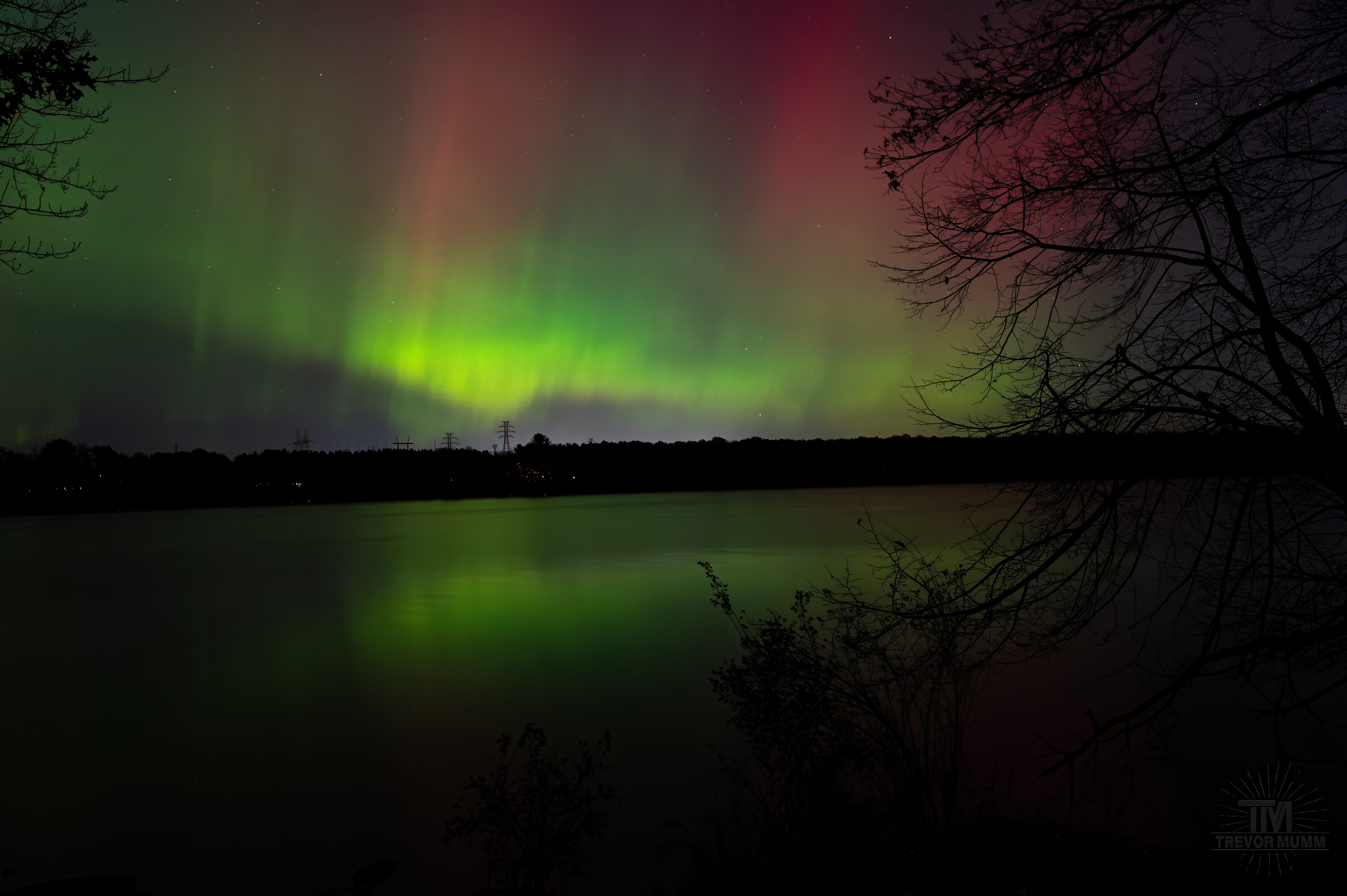 Aurora Borealis | Eau Claire, WI 11-12-2025