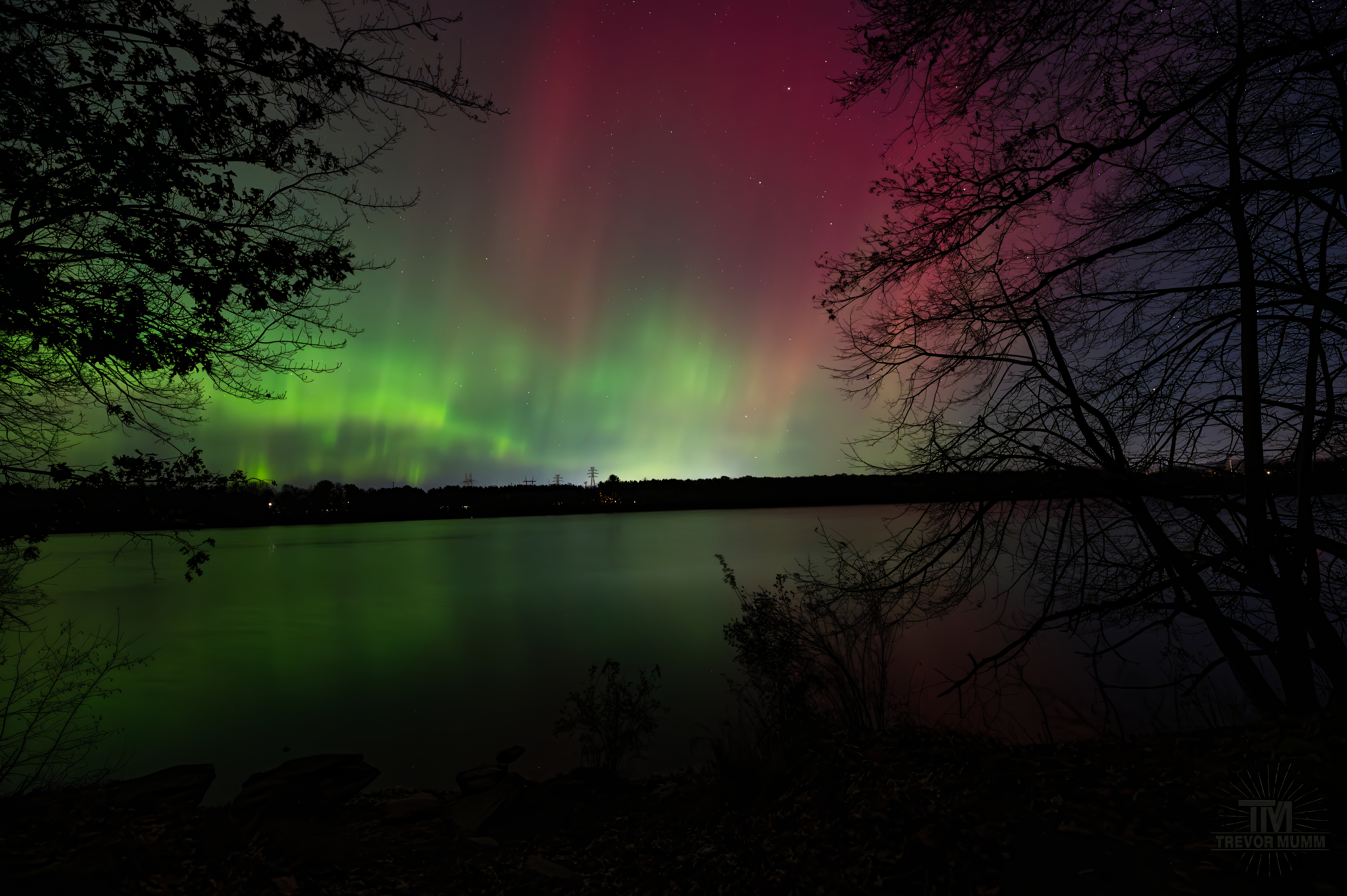 Aurora Borealis | Eau Claire, WI 11-12-2025