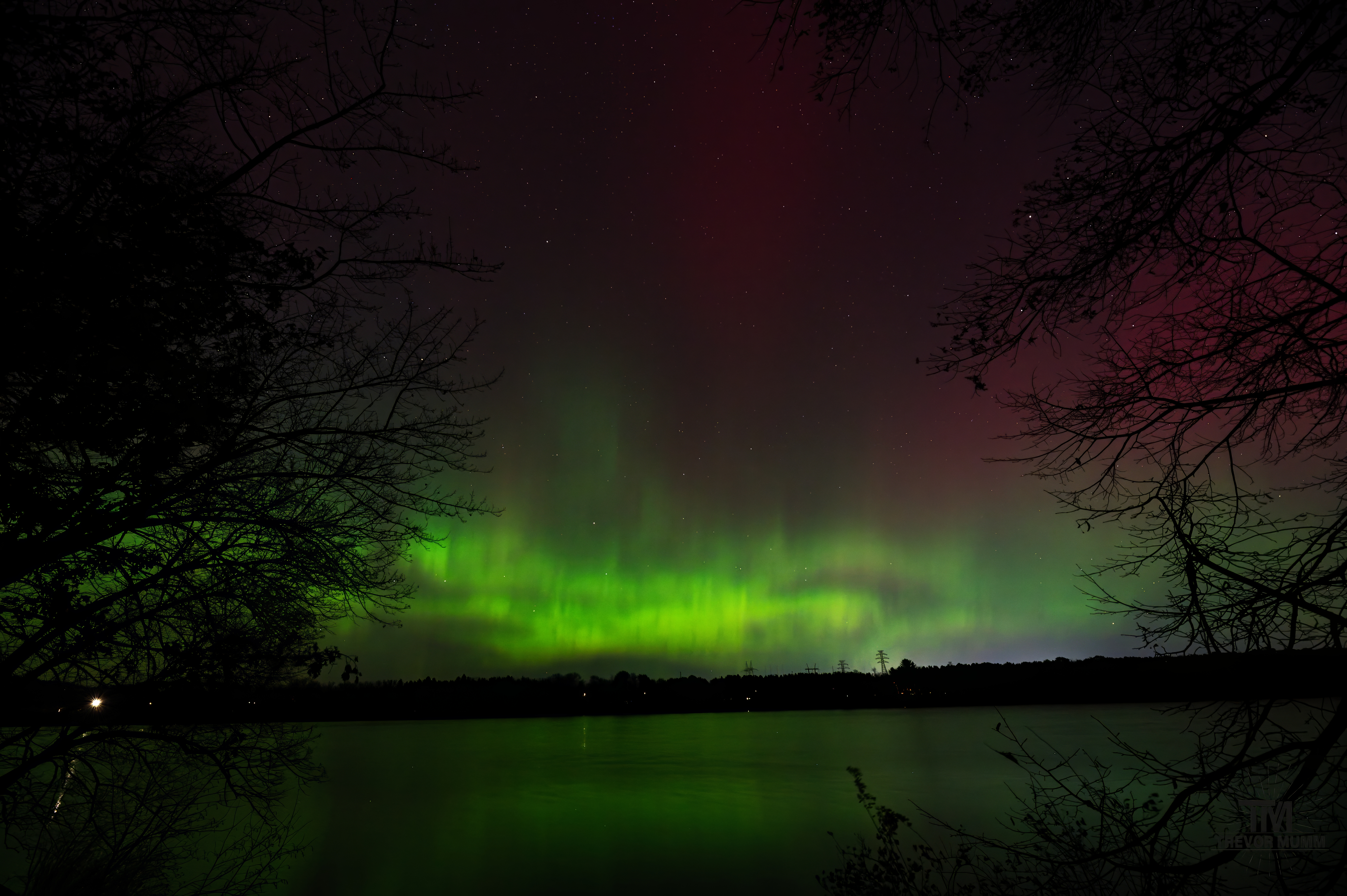 Aurora Borealis | Eau Claire, WI 11-12-2025